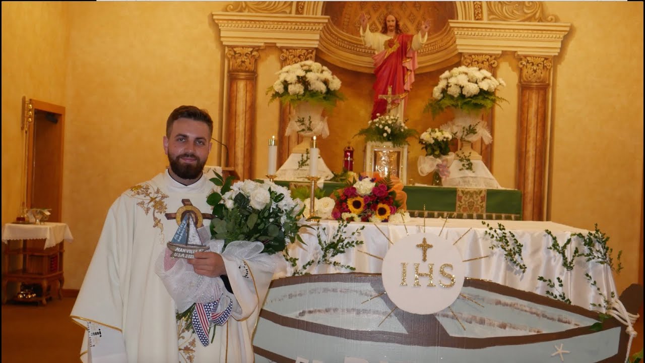 FR. PATRYK RECZEK FIRST MASS IN POLISH LANGUAGE IN USA CHRIST THE REDEEMER PARISH.