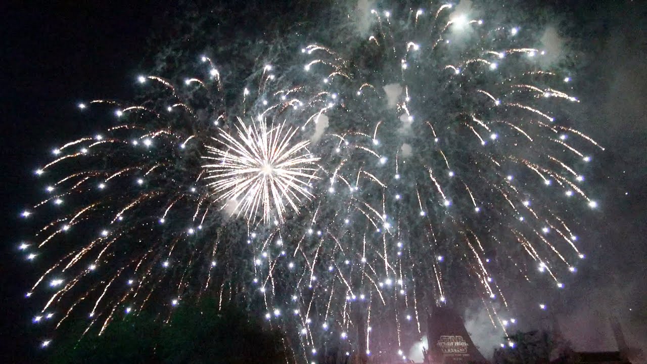 NEW Symphony in the Stars Fireworks w/ Star Wars: The Force Awakens Music & Dialogue, Disney World