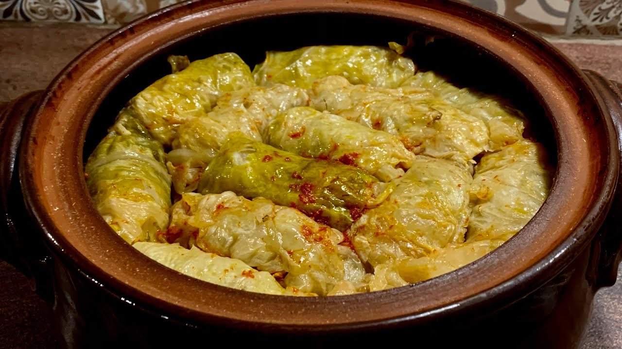 Сарми зелеви в гювеч на фурна - много вкусни / голубцы , запечённые в духовке, с квашеной капустой