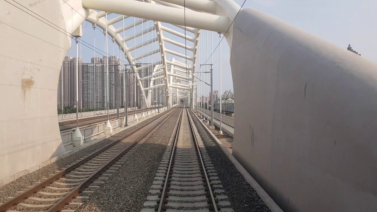 Train no. 19 (Beijing - Moscow) leaving Harbin station