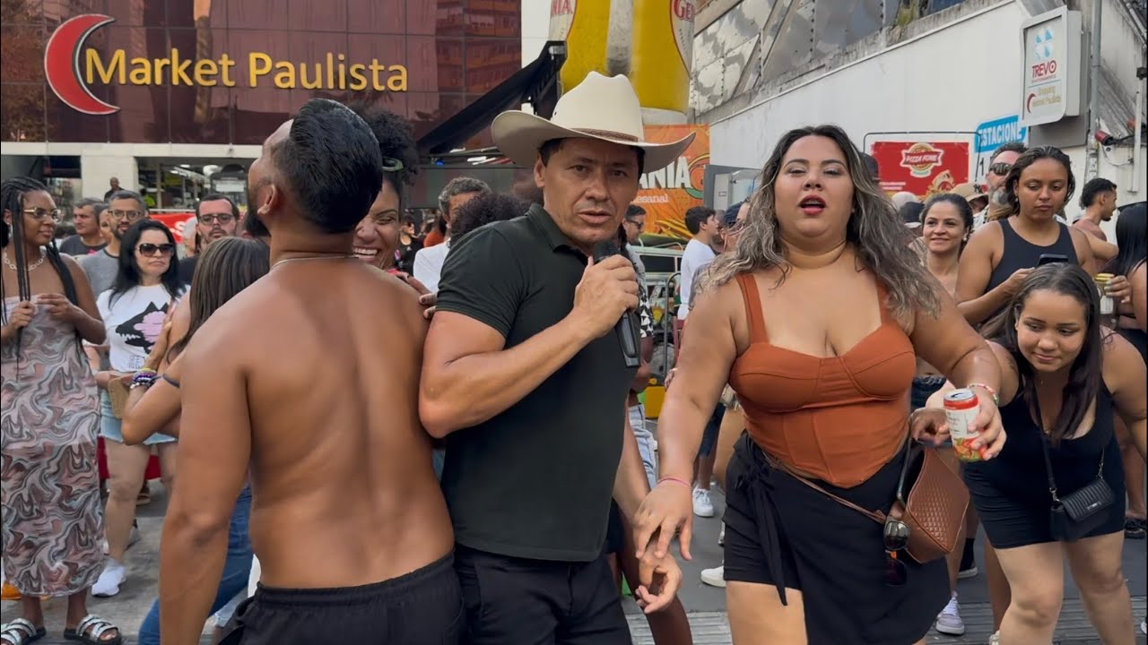 VEJA O QUE ESSA MULHER VAI FAZER QUANDO O CANTOR ANDRÉ LUIZ COMEÇAR CANTAR SERESTA