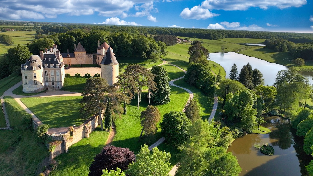 🌸 Appremont-sur-Allier in 4K &ndash; Castle, Floral Park & Village from Above! 🇫🇷✨