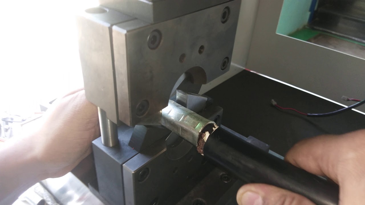 HF 30 TON CRIMPING MACHINE /CQM