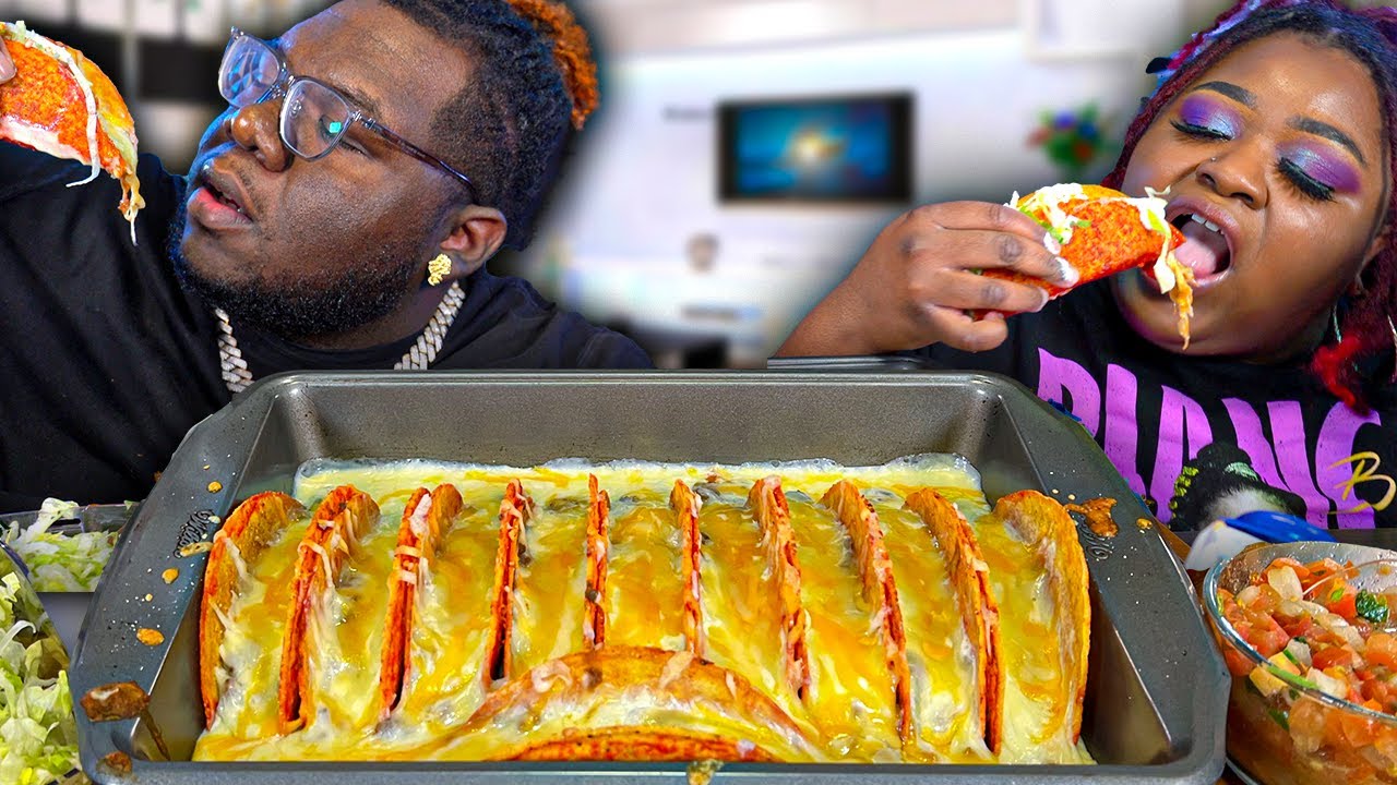 10 CHEESY BAKED TACOS WITH MY WIFE! | MUKBANG EATING SHOW