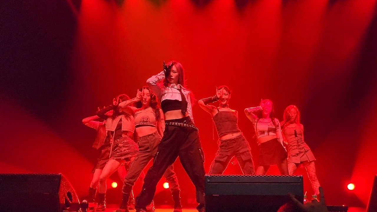 Dreamcatcher ( 드림캐쳐) - SCREAM | 221124 | Paris [Apocalypse : Follow us Tour] [4k60fps FANCAM]