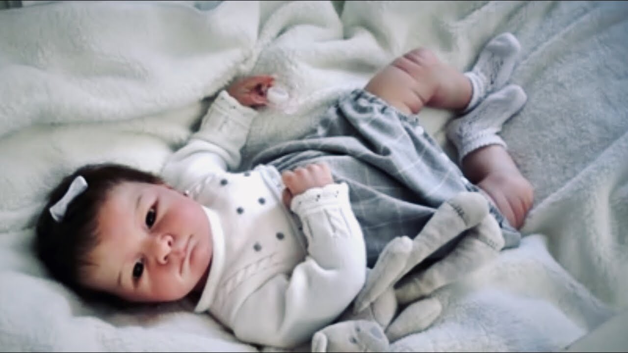REACCIÓN!! La Yaya de Idaira recibe a su BEBÉ REBORN en Toledo. Xavi de Adrie Stoete
