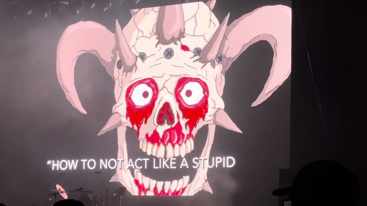Facebones Teaches Concert Etiquette