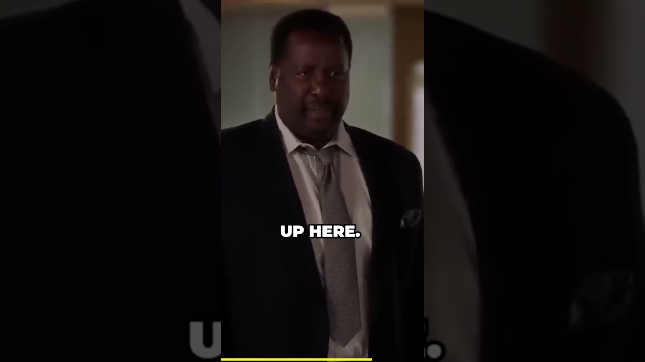 Suits: Louis calls Robert FAT?! 🤣 #shorts #harveyspecter #suits #mikeross