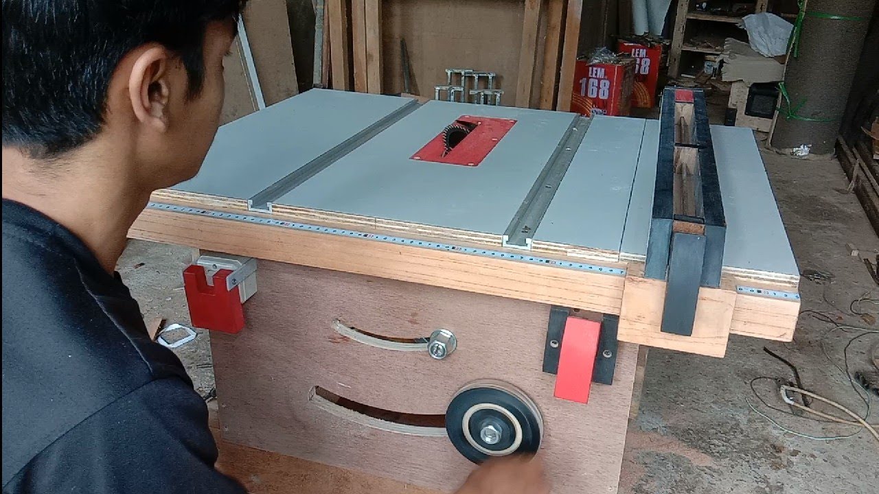 Rivew tablesaw rakitan.