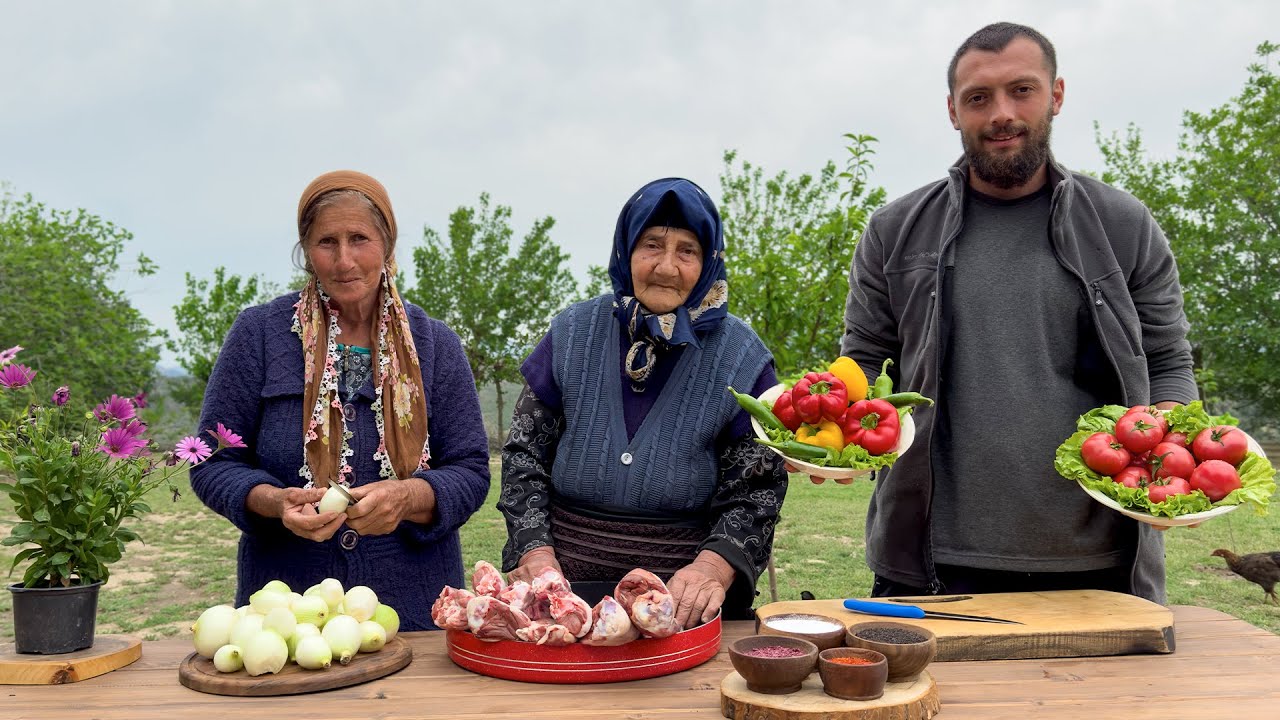 Бабушка готовит аппетитное блюдо с изюмом | Сельская бабушка | Загородная жизнь Кавказа