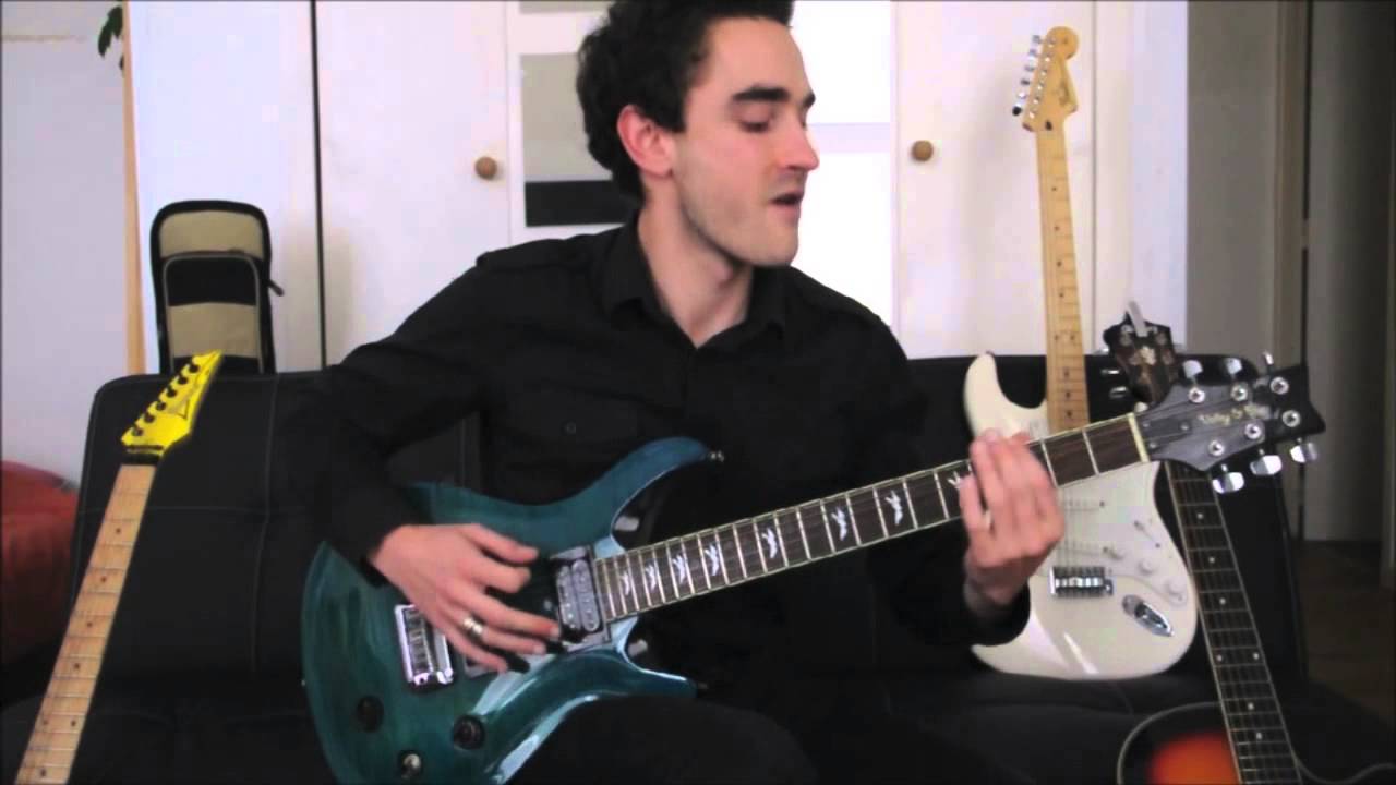 Julien, professeur de guitare chez Carpe Di&egrave;se