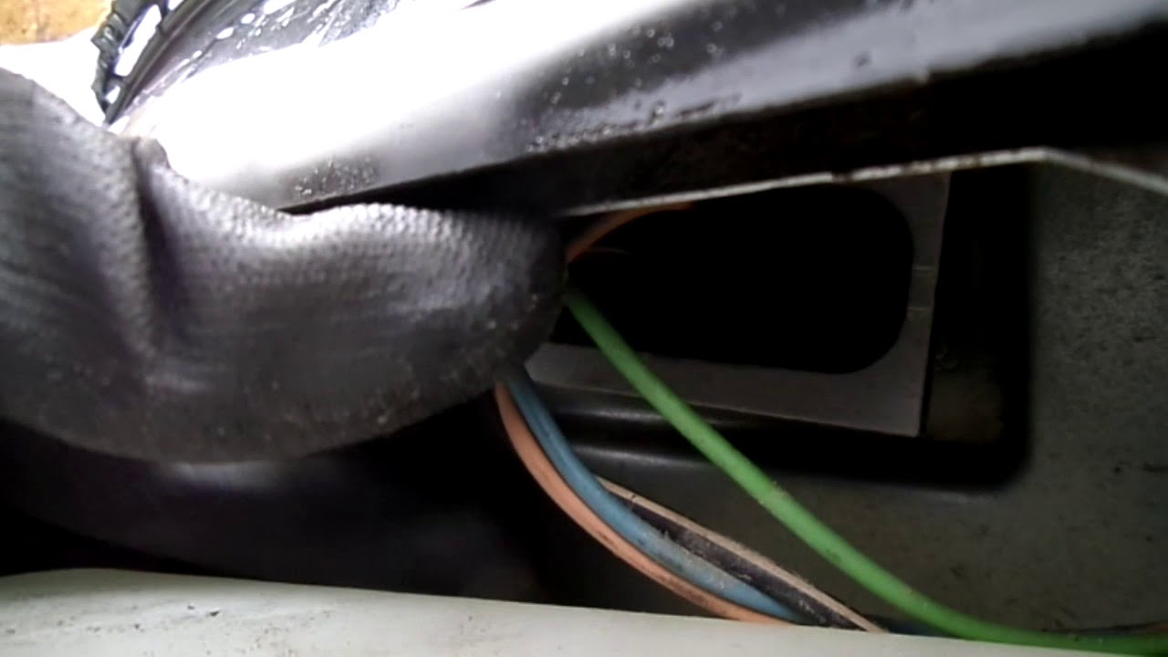 Chrysler PT Cruiser Blower Motor Resistor Removal