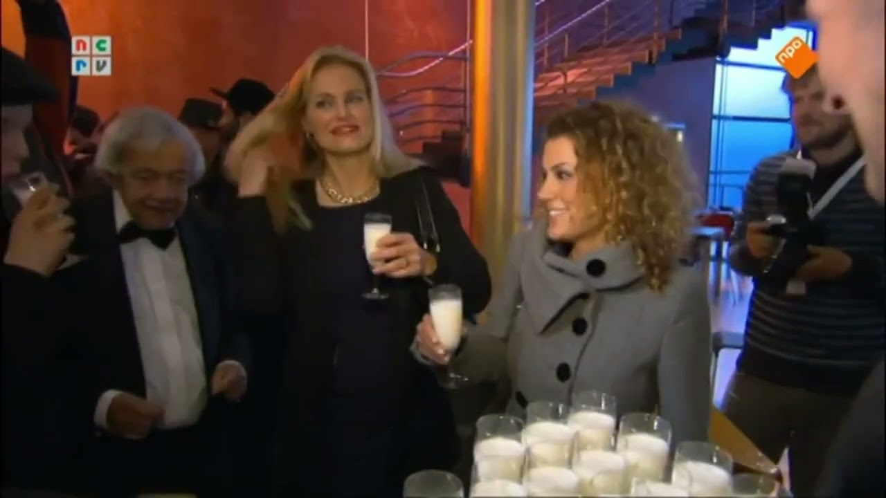 Boer Frans op de première van zijn eigen film - Man Bijt Hond