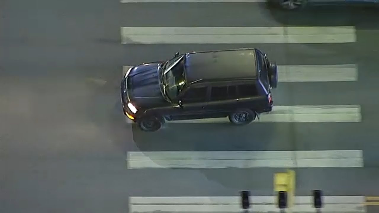 Police chase in San Fernando Valley ends in wild crash