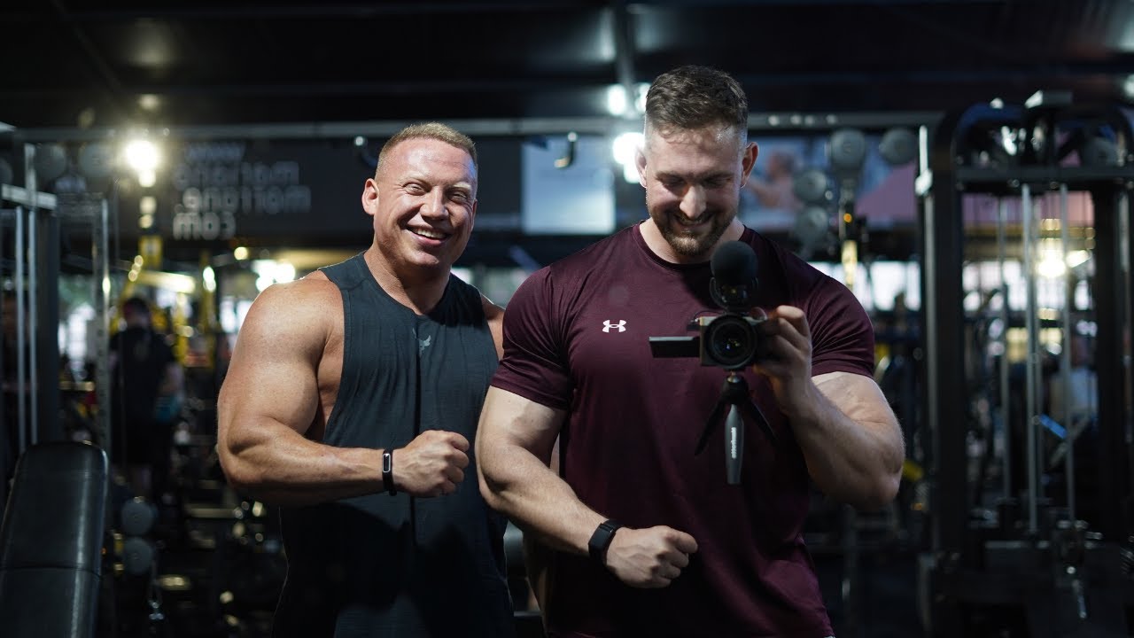 Træner skuldre og arme med Anders Trust i Marbella 🔥