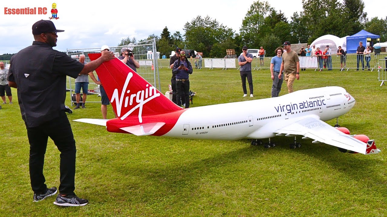 Tyler Perry's 1st flight of his Giant XXXL Virgin Atlantic Boeing 747 at Airliner Meeting 2024