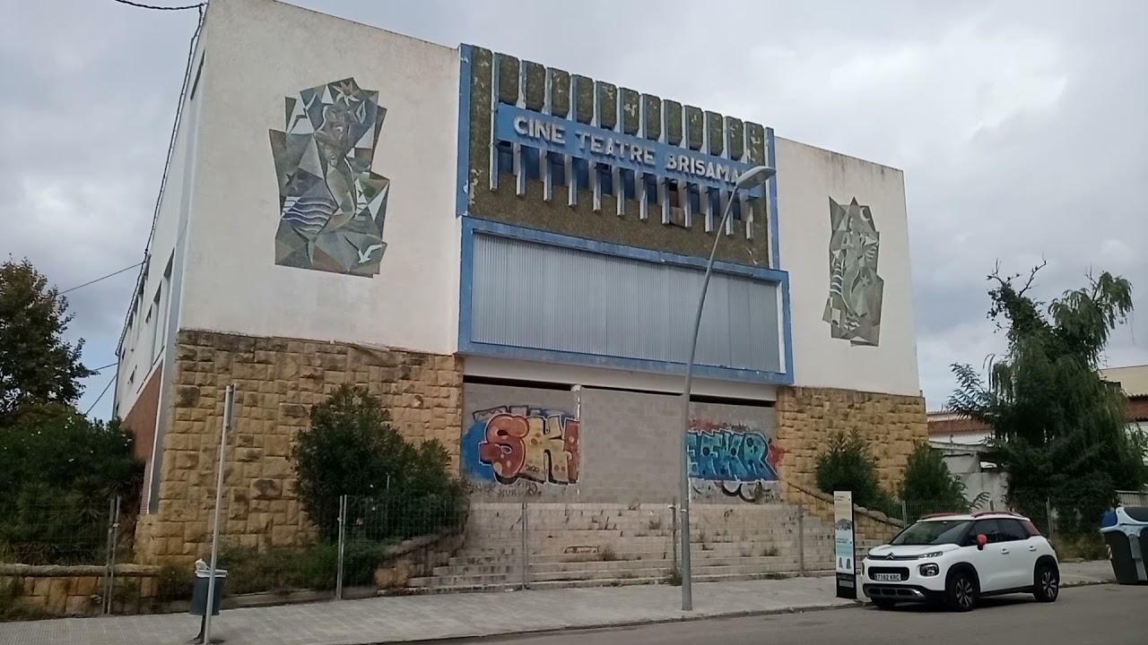Comarruga señaliza sus puntos más emblemáticos; Estanque, Riuet, Cine Brisamar e Iglesia