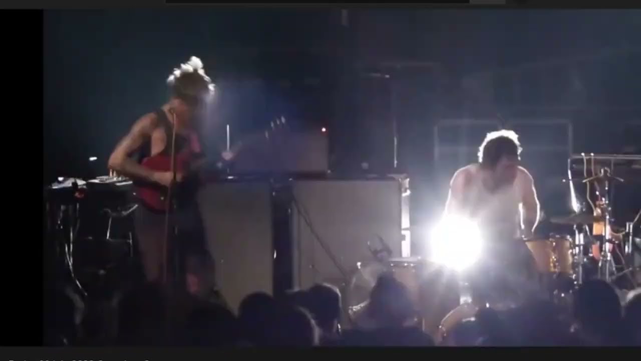 john dwyer learns how to play smoke on the water in real time