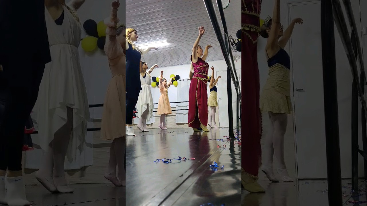 Ensaio da marchinha de carnaval | aula tem&aacute;tica de ballet