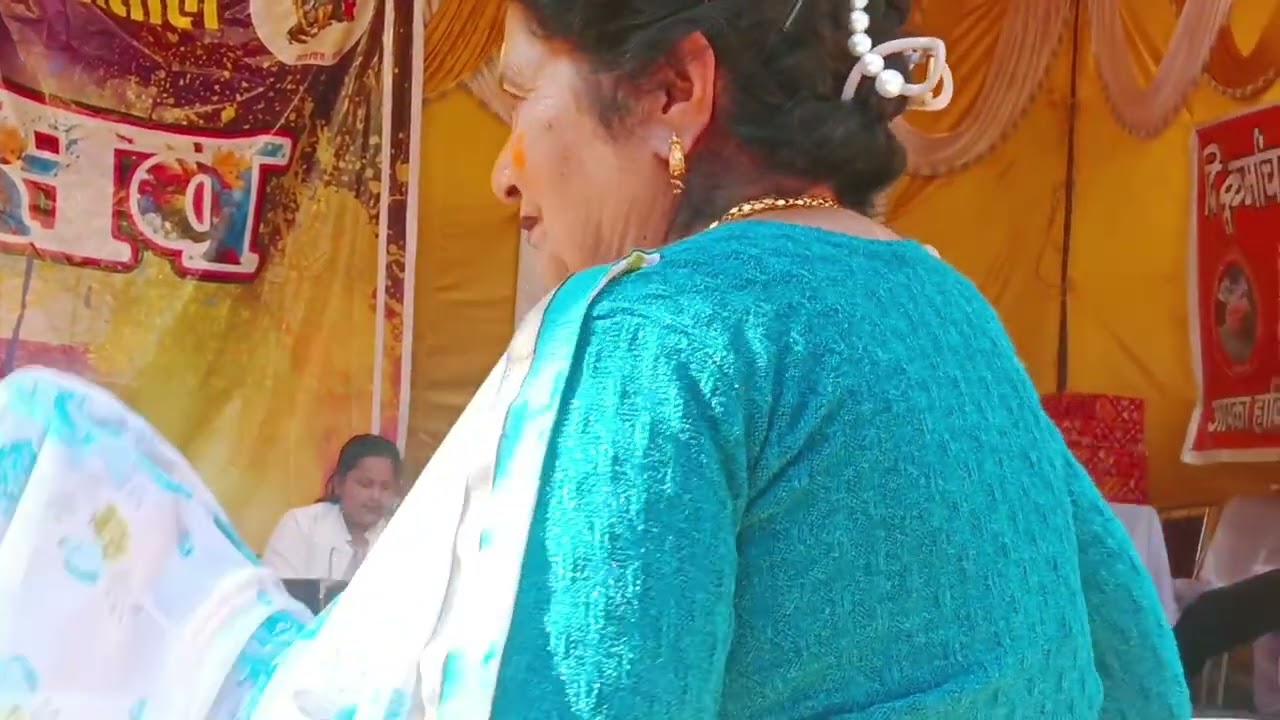 Happy holi to all of you 🥳🥳😍 holi competition in Nainital song in harmonium video by Bhoomi bh....,
