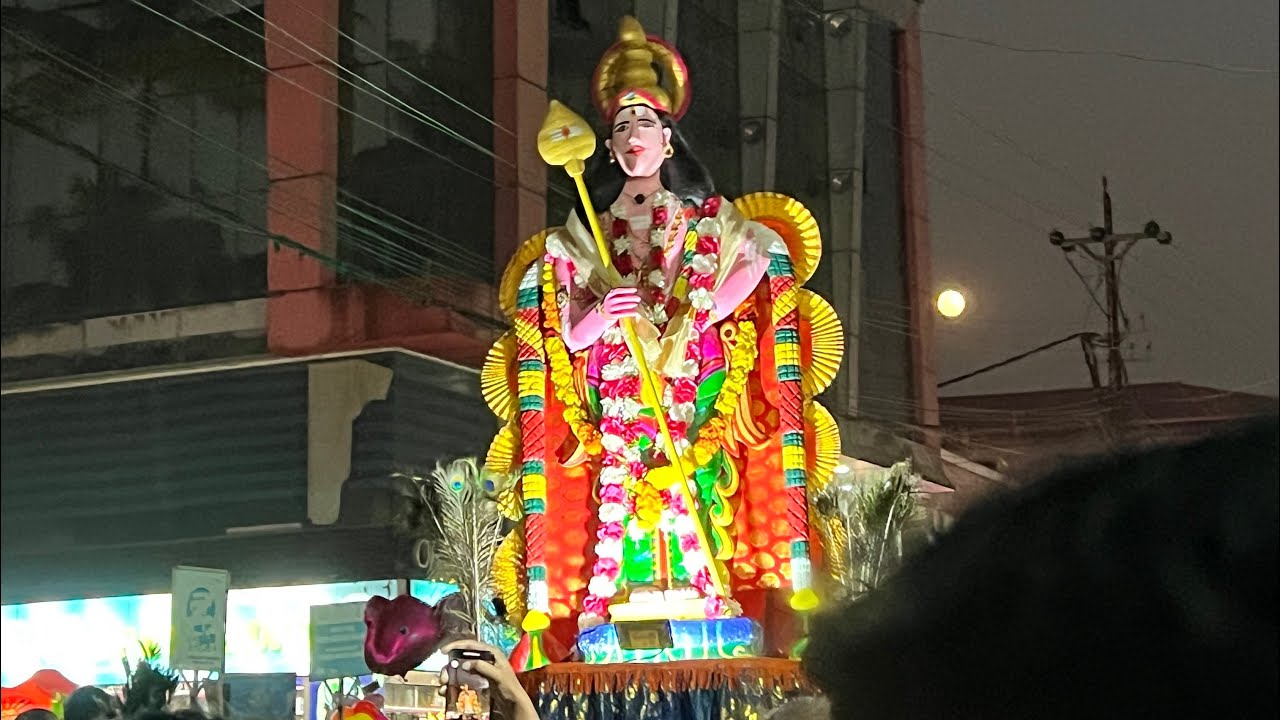 ഹരിപ്പാട് അമ്പലത്തിൽ തൈപൂയം കാണാൻ പോയല്ലോ 🦚#haripad #travel #travelblog 