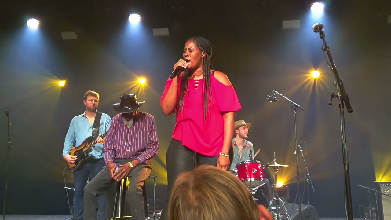 I'd rather go blind/Tennessee Whiskey Robert Finley TakeRoot festival Oosterpoort 4 november 2023