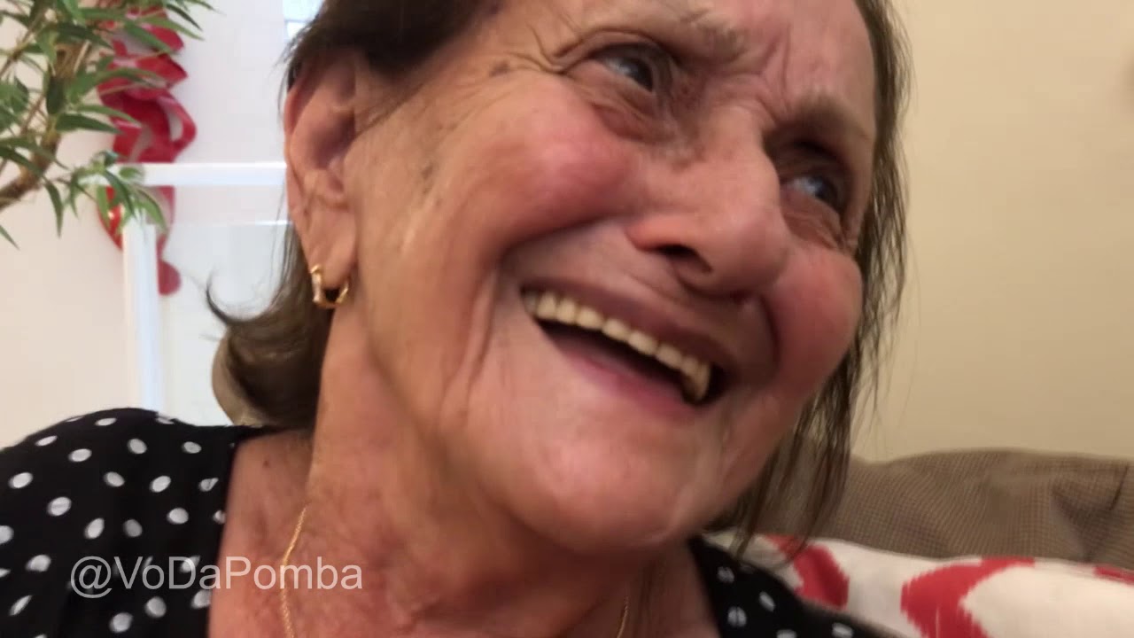 A vó acabou com meu namoro!