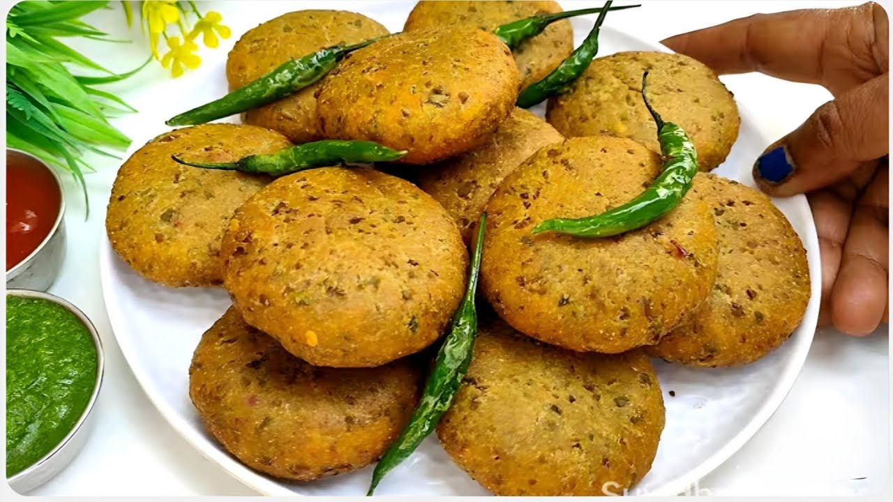 कच्चे मटर और गेहूं के आटे की मसाला कचौड़ी ऐसे बनाएंगे तो समोसा पकौड़ी भूल जाएंगे | Mater ki Kachori
