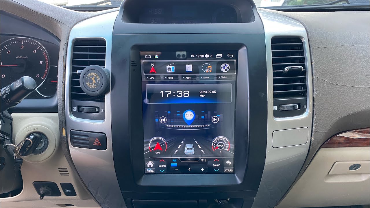 Pantalla Dynavin tipo Tesla, vertical 10” HD con sistema operativo ANDROID, en TOYOTA HDJ120.