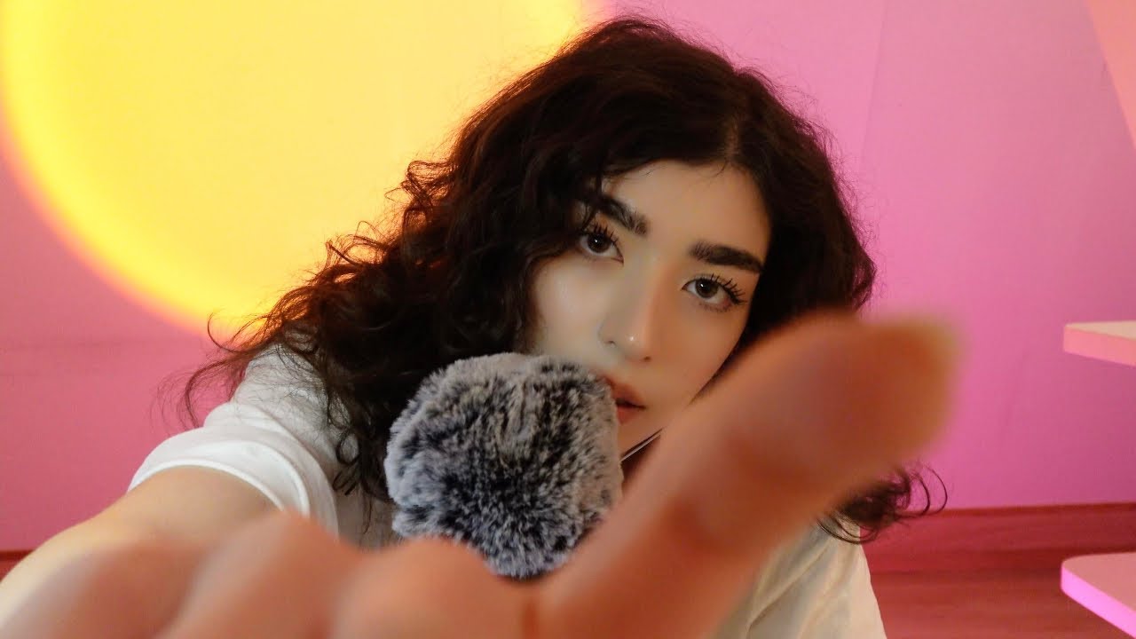 ASMR Relaxing Hand Movements [Echoed Mouth Sounds & Mic Scratching]