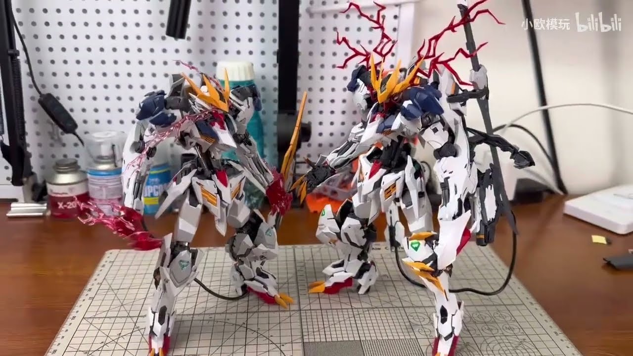 Comparison Between Wolf Model & Lunavor Barbatos Lupus Rex #plamo #gundam #modelkit #gunpla 
