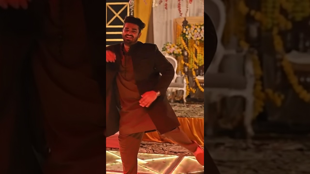 - The epic Govinda song on a mehendi 😀 #govinda #raveenatandon #bollywoodsongs #mehendidance