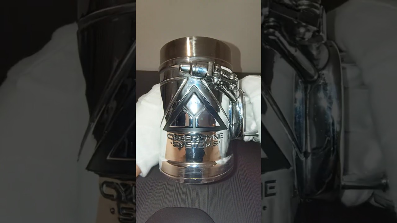 Pivný korbel Terminator 2 T-800 Hand | Oficiálny zberateľský kúsok Nemesis Now 