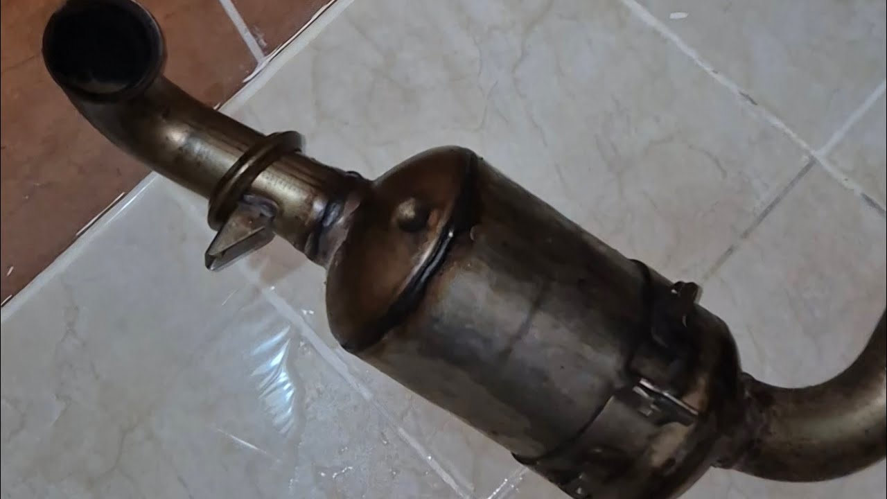 KATALİZÖRÜ SÖKTÜM TEMİZLEDİM. I removed and cleaned the catalytic converter.
