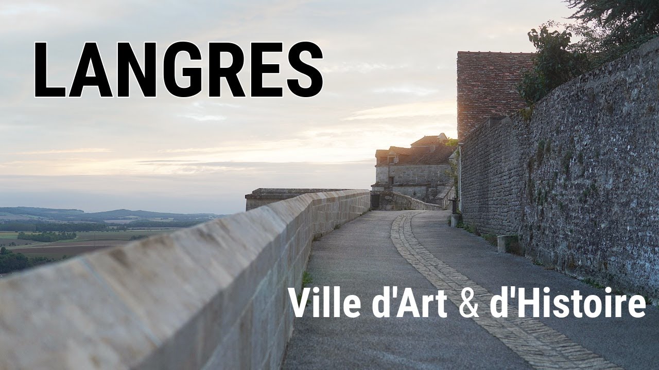 Langres - Chemin de ronde fait le tour de la vieille ville