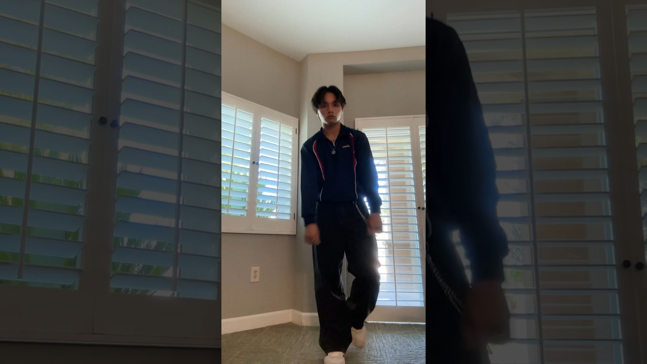 gojo walk too funny bru #fashion #explore #ootd #grwm #gojo #jjk