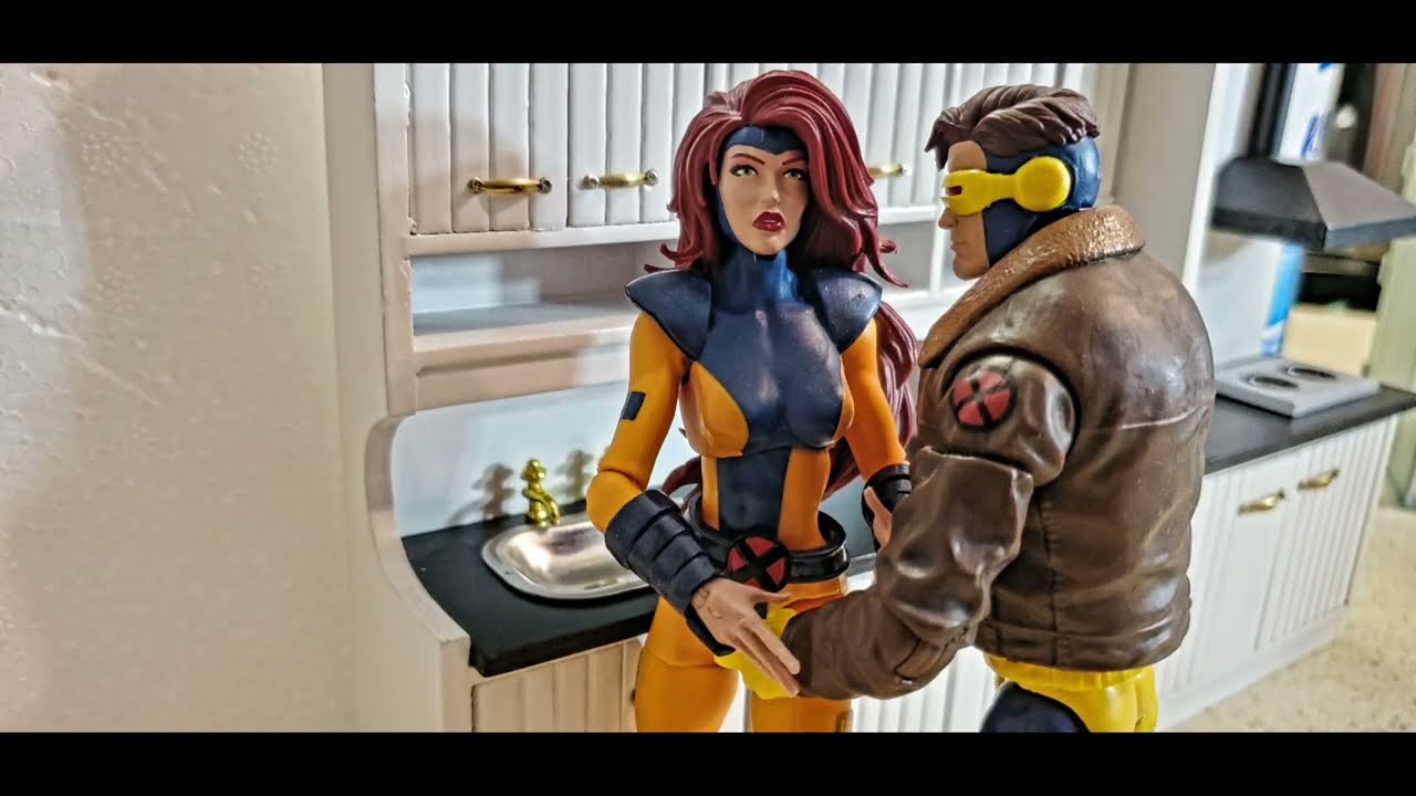 WOLVERINE CYCLOPS BATMAN JEAN GREY FIGURES FUN