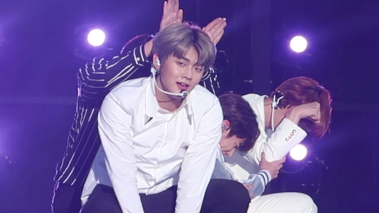 [HD FRONT ROW FAN CAM] TXT (투모로우바이투게더) Cat & Dog Wango Tango 2019