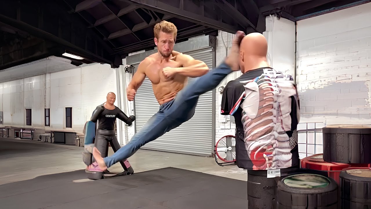 Taekwondo Niesamowite kopnięcia BOB 💥 | Niesamowity kopacz Trickster i trening siłowy | Akcja TKD
