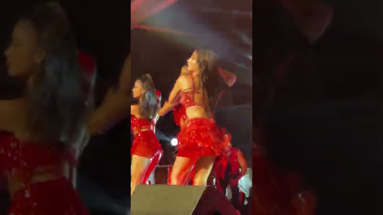 Nora Fatehi - Ek To Kam Zindagani - Mauritius Concert (4K)