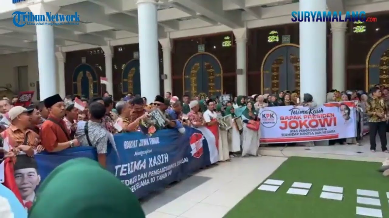 Penyambutan  Presiden Jokowi di nikahan putra Khofifah di Masjid Nasional Al Akbar Surabaya