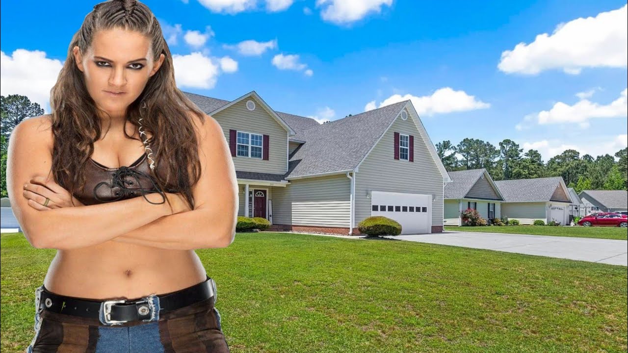 Sarah Logan American professional wrestler || Biography