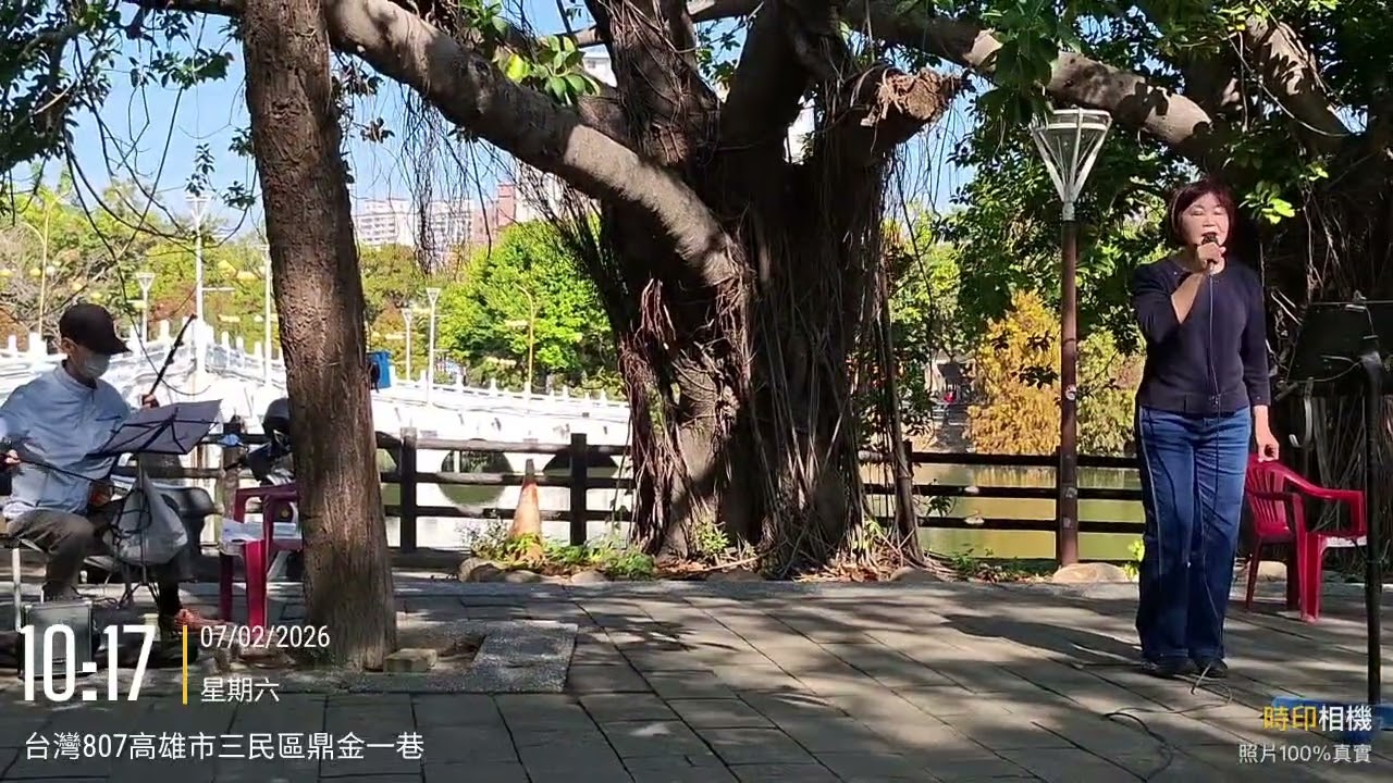 金獅湖廣場小蘋果唱歌