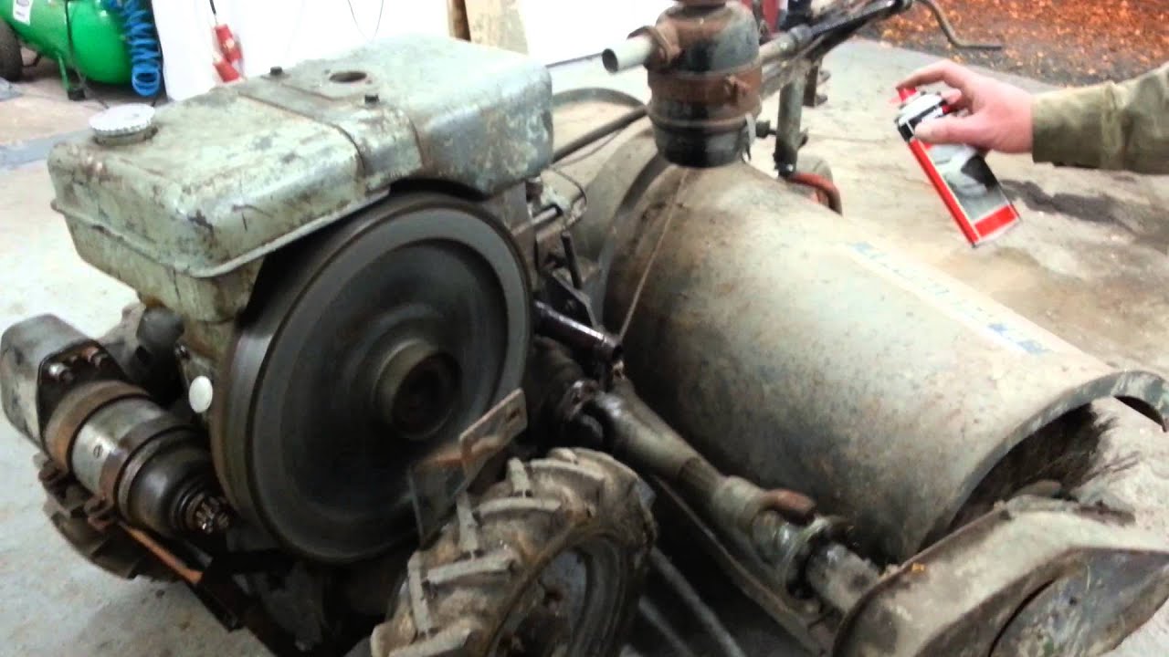 Historische Kehrmaschine mit Farymann Dieselmotor