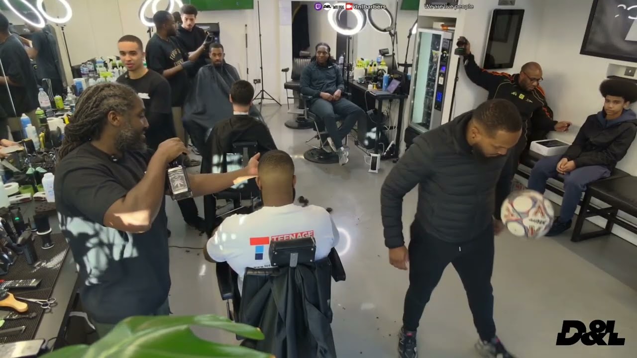 Real ballers in the barbershop 👀