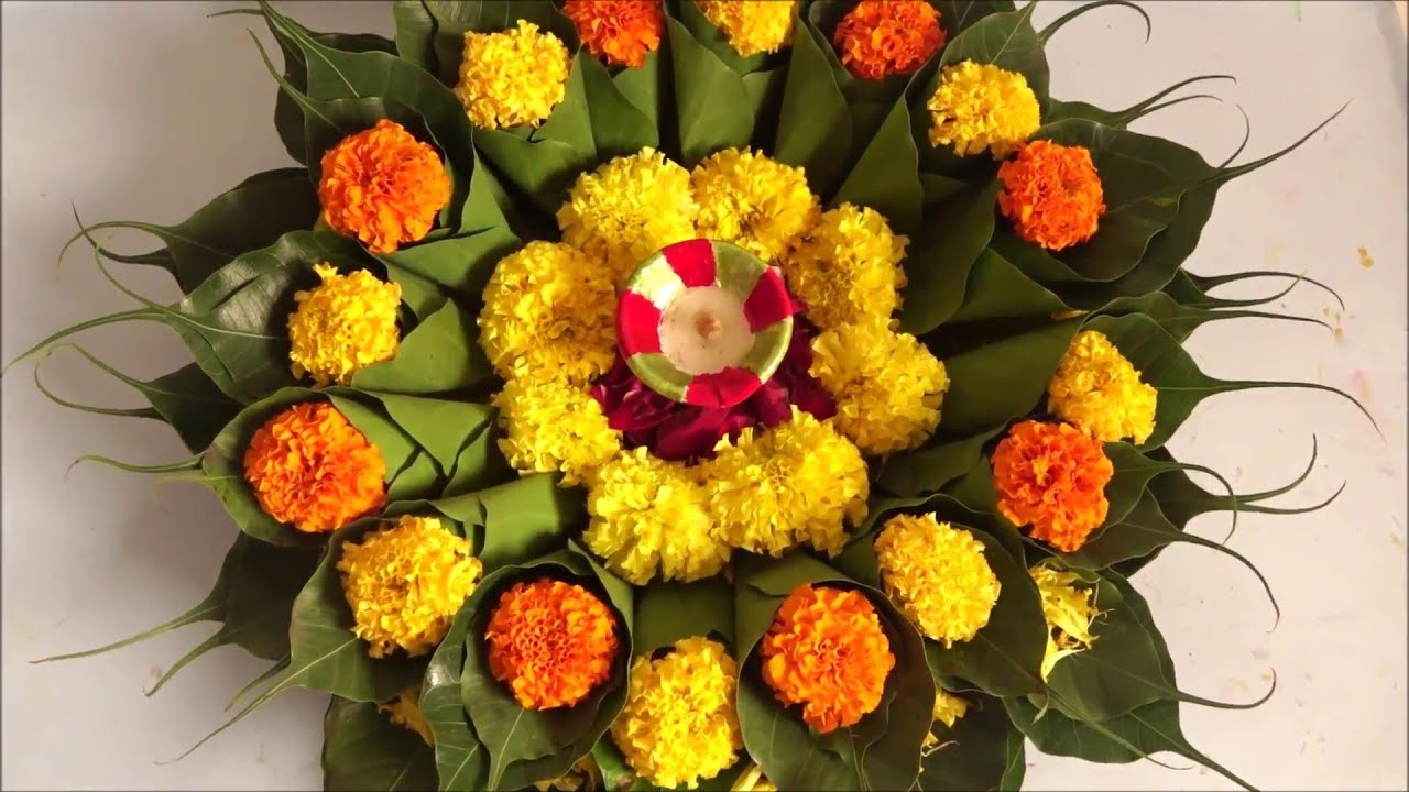 Puja Thali / Aarti Thali Decoration With Fresh Flowers & Peepal Tree Leaves For Diwali - 2019