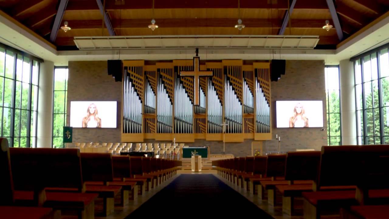 St. Andrew&rsquo;s Church &ndash; LED vs. Projection