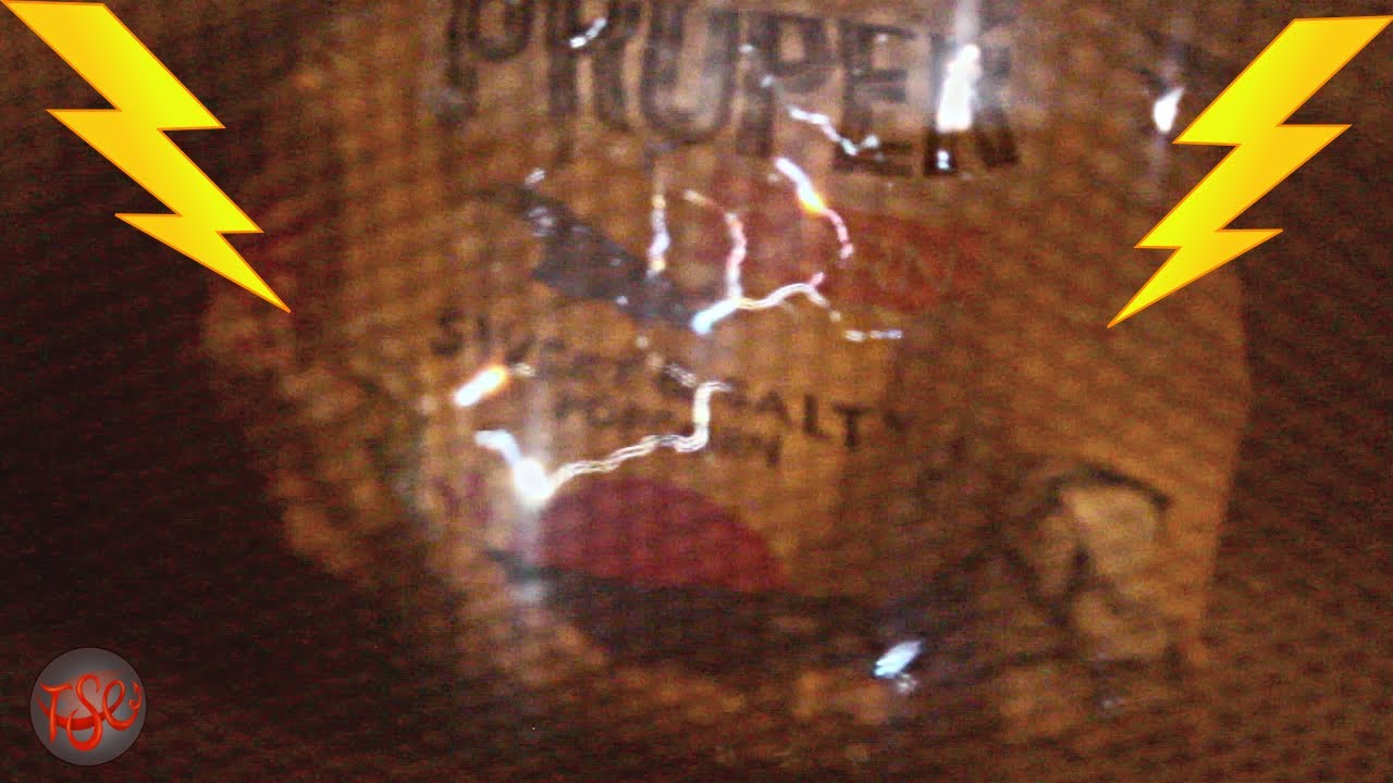 Beth Sy'n Digwydd i Becyn Creision mewn Microdon? Yr Ateb RHYFEDD!