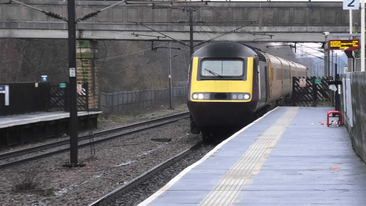 A busy Sunday at Fitzwilliam station! (inc. TPE diverts, Network Rail HST & 66718)