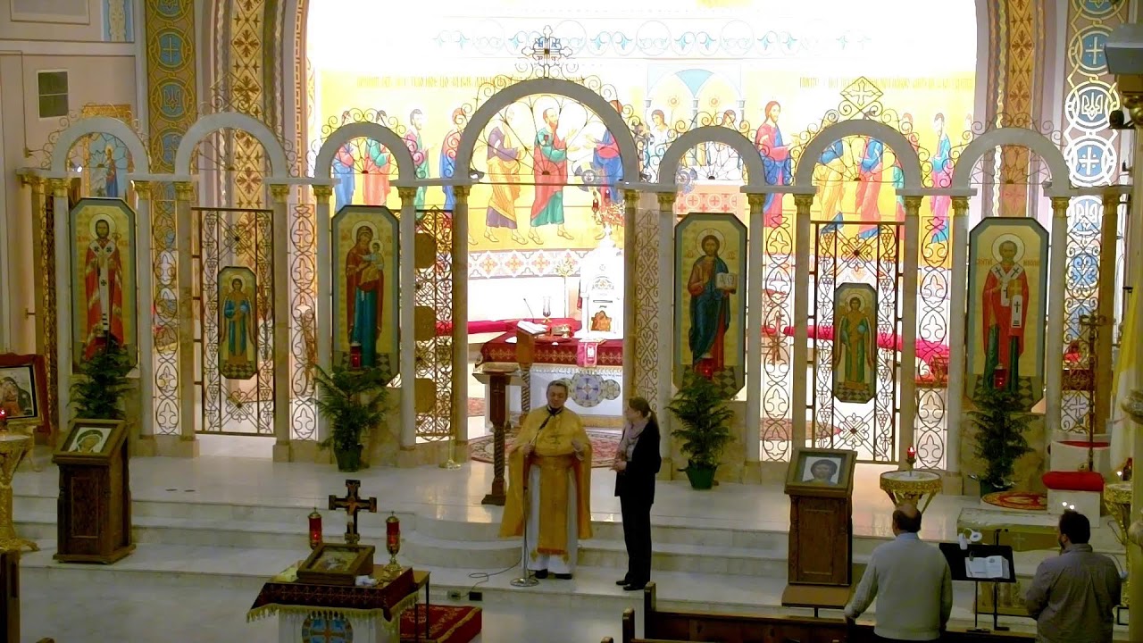 Недільні богослужіння.
